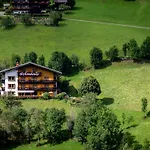 Casa de hóspedes Suedhang 3*